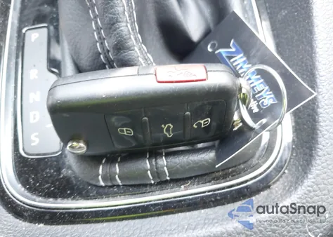 2015 Volkswagen Jetta 1.8T Sport из США, поврежденный, VIN 3VWD17AJ3FM400653